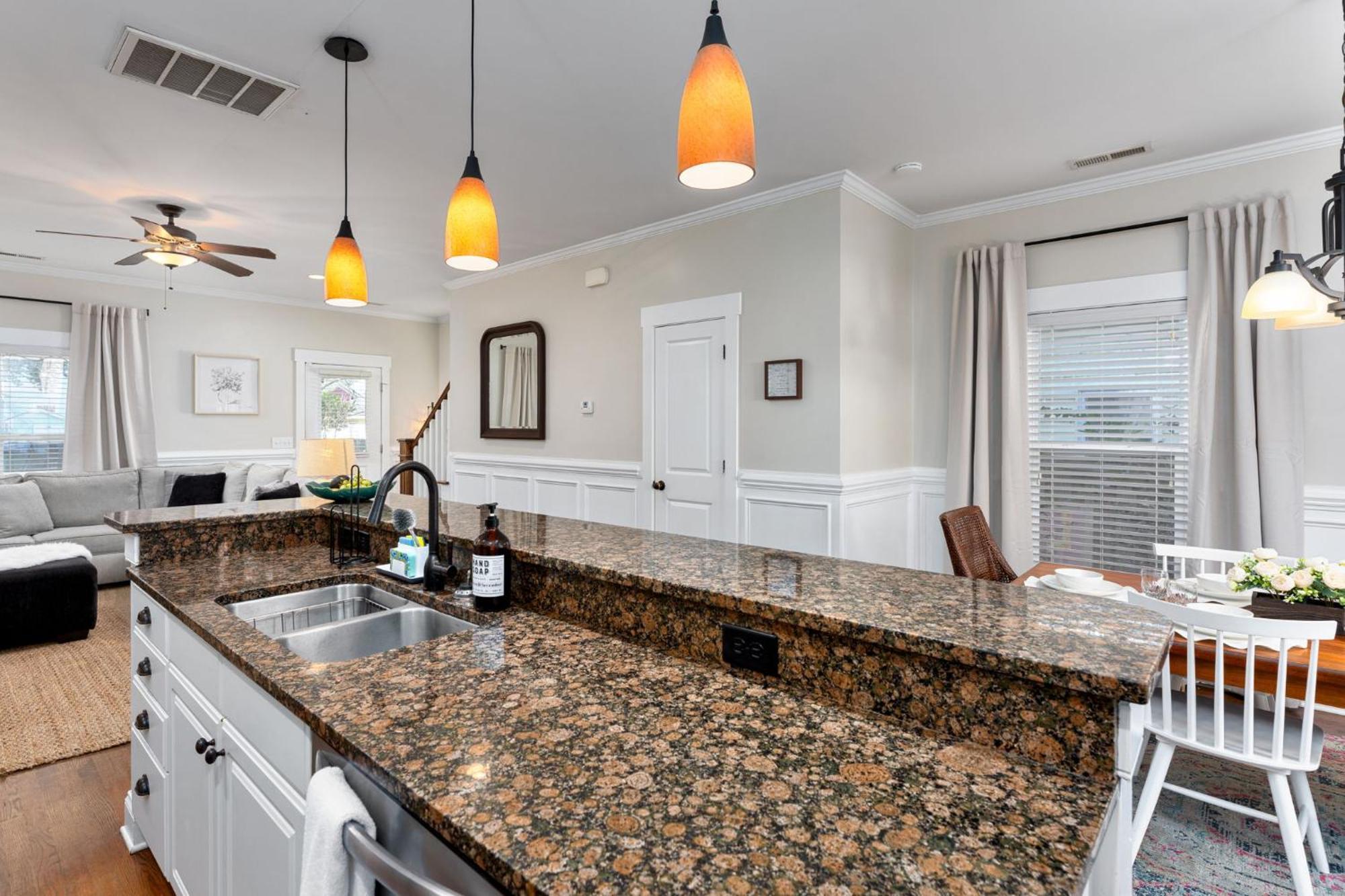 Downtown Wilmington Home ~ Pet Friendly Eksteriør bilde